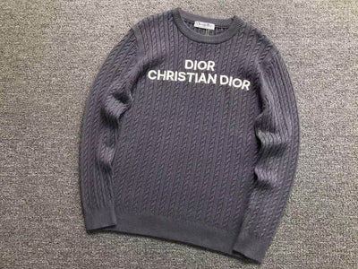 D - SWEATER