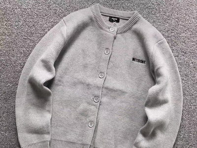 W - SWEATER