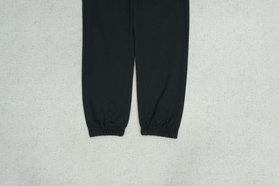 C - SWEATPANTS