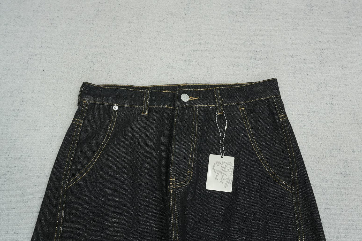 M - JEANS