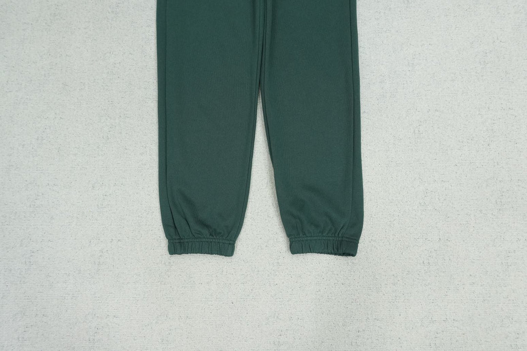 C - SWEATPANTS