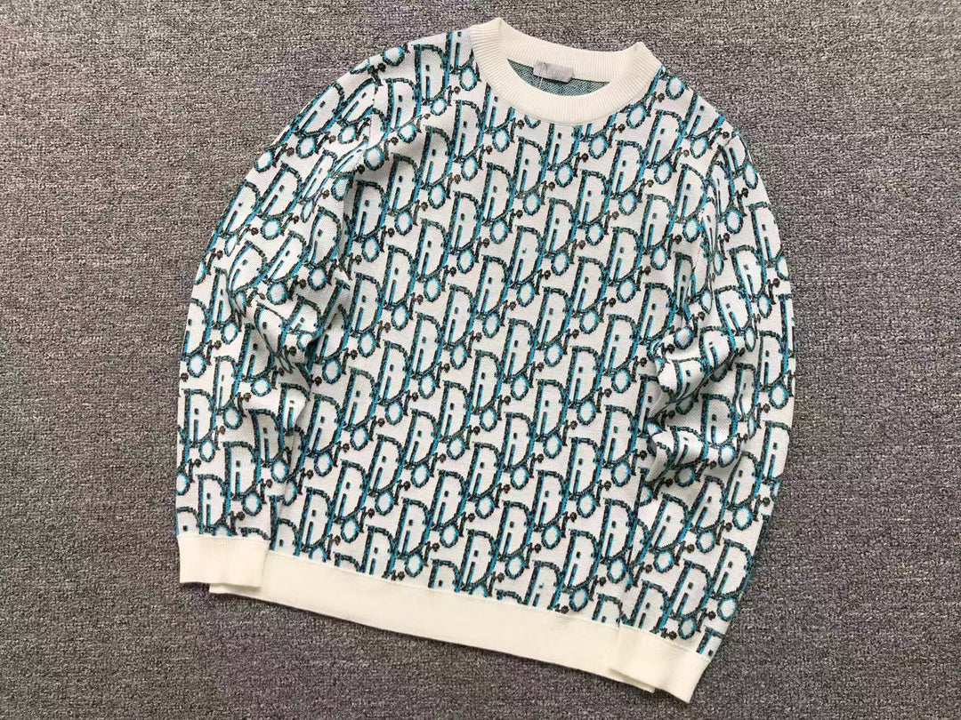 D - SWEATER