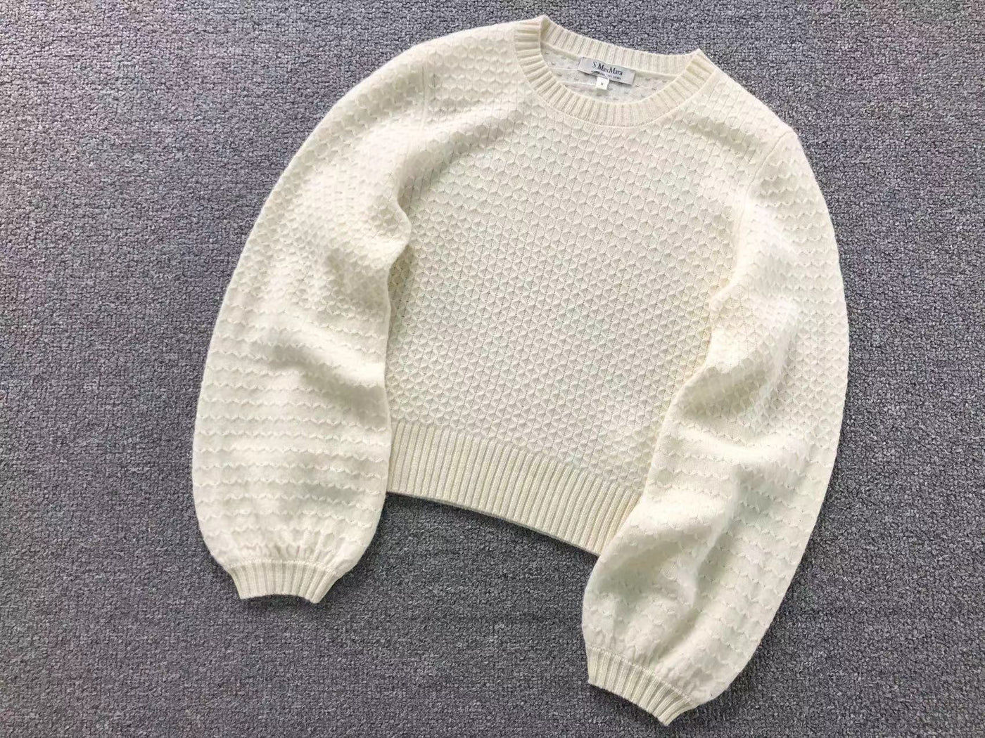 M - SWEATER