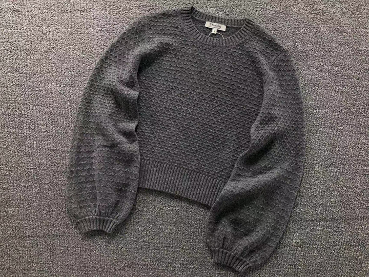 M - SWEATER