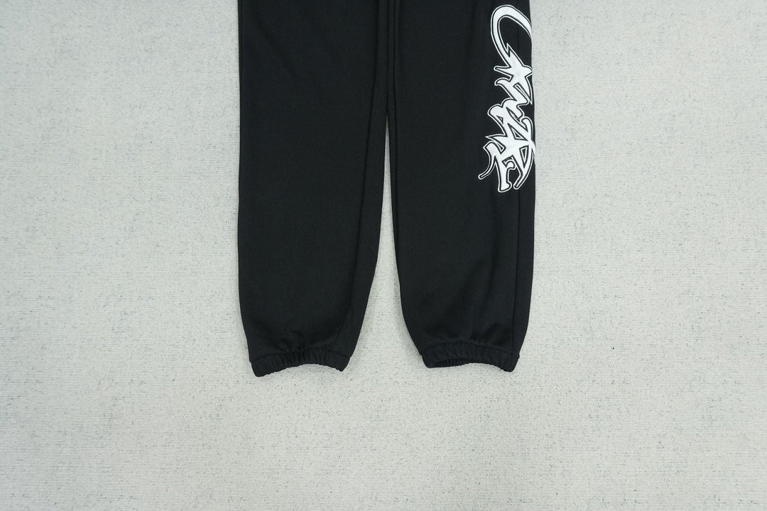 C - SWEATPANTS