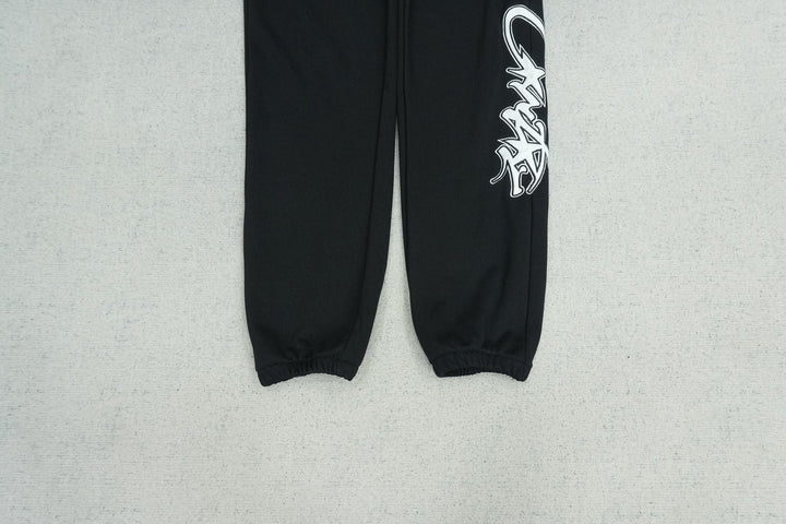 C - SWEATPANTS