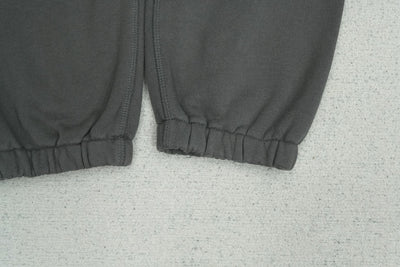 S - SWEATPANTS