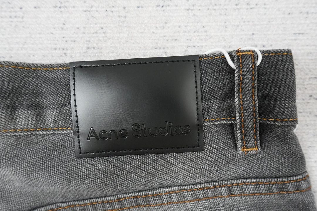 A - JEANS