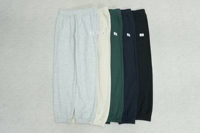C - SWEATPANTS