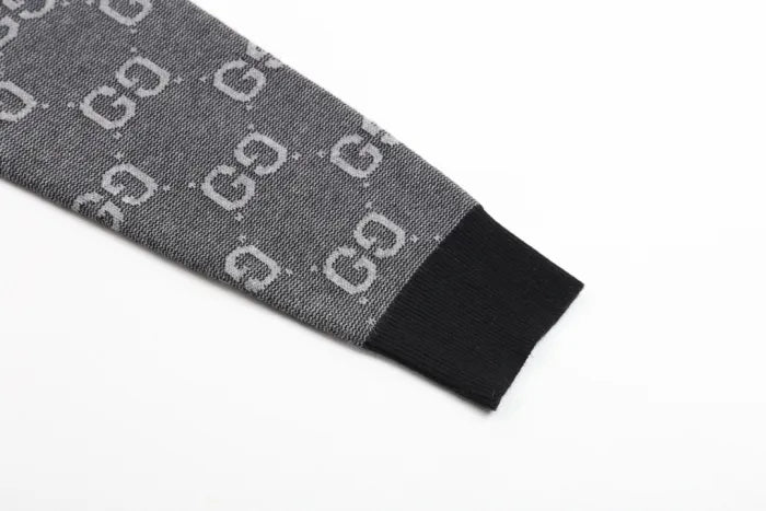 GG - SWEATER