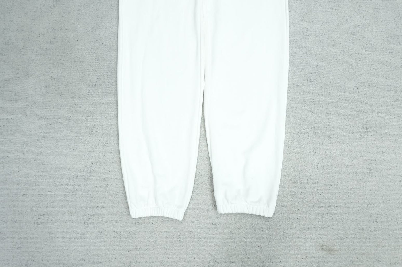 G - SWEATPANTS
