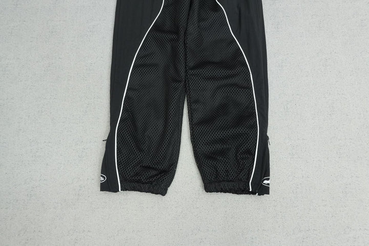 C - SWEATPANTS
