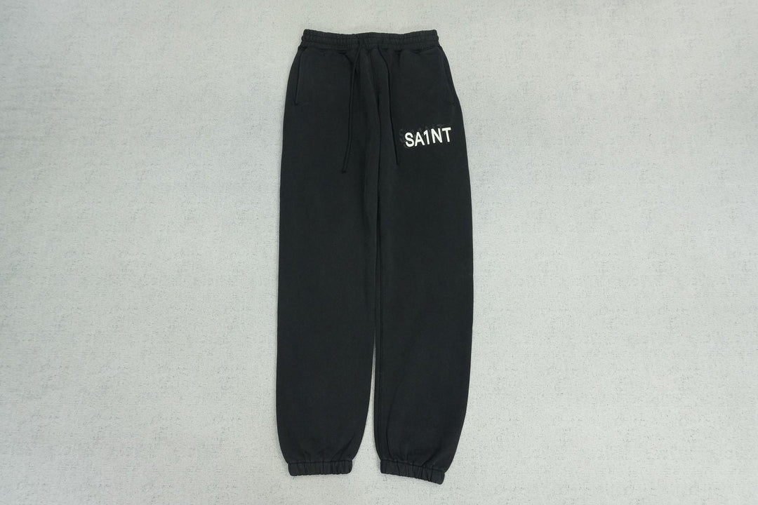 S - SWEATPANTS