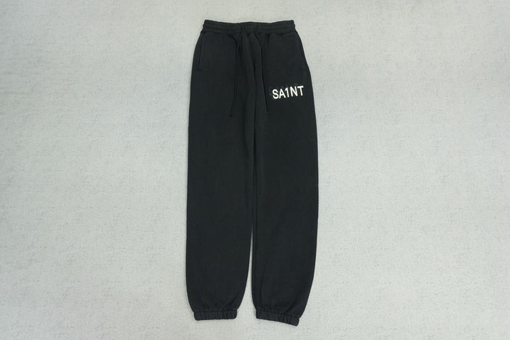 S - SWEATPANTS