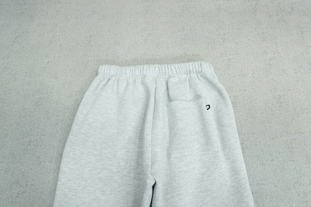 B - SWEATPANTS