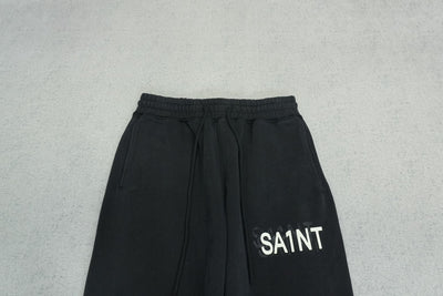 S - SWEATPANTS