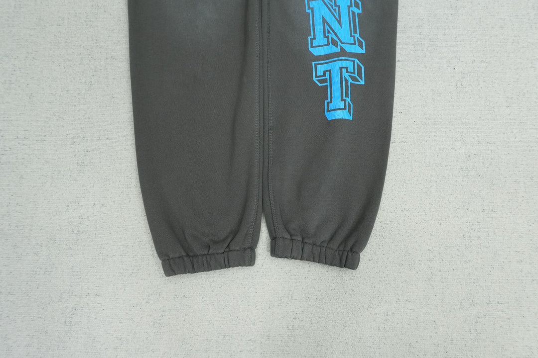 S - SWEATPANTS