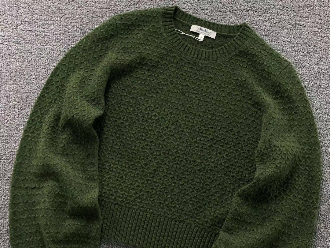 M - SWEATER