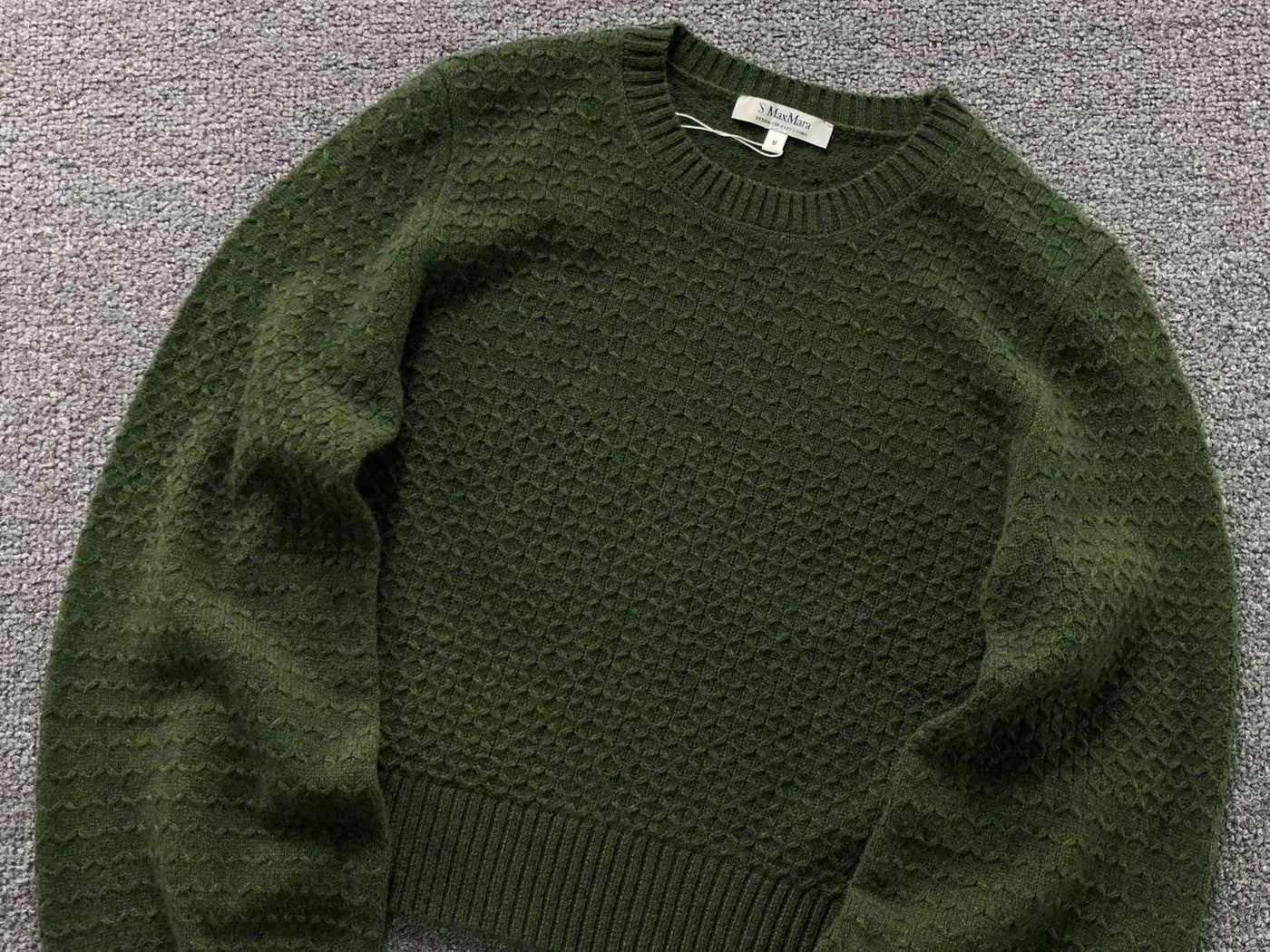 M - SWEATER