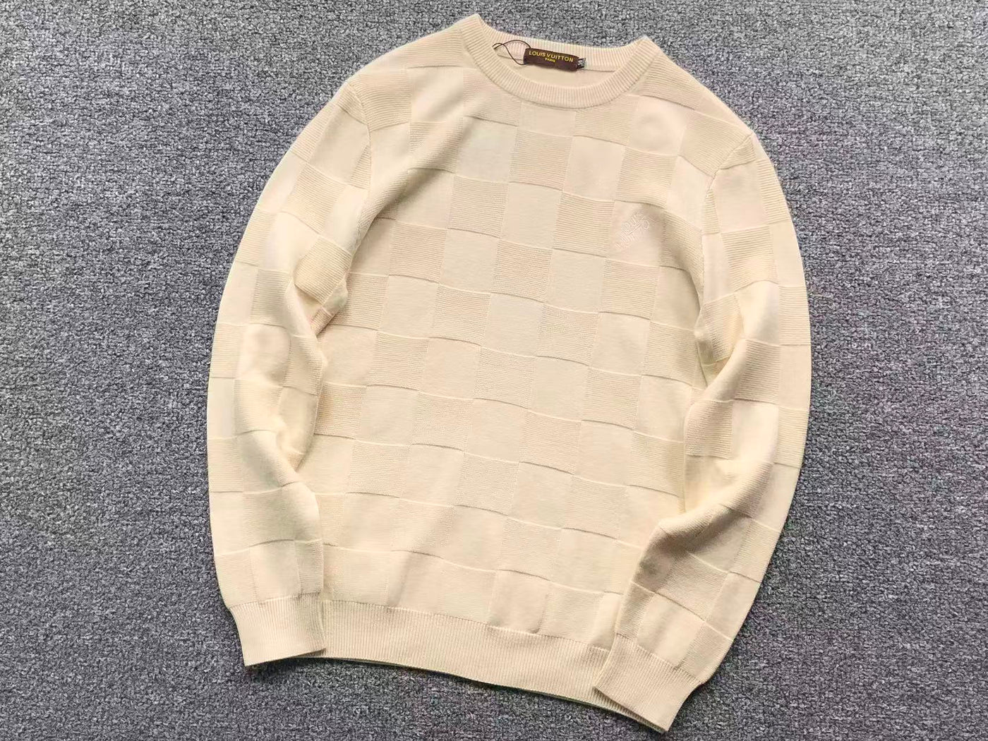 L - SWEATER