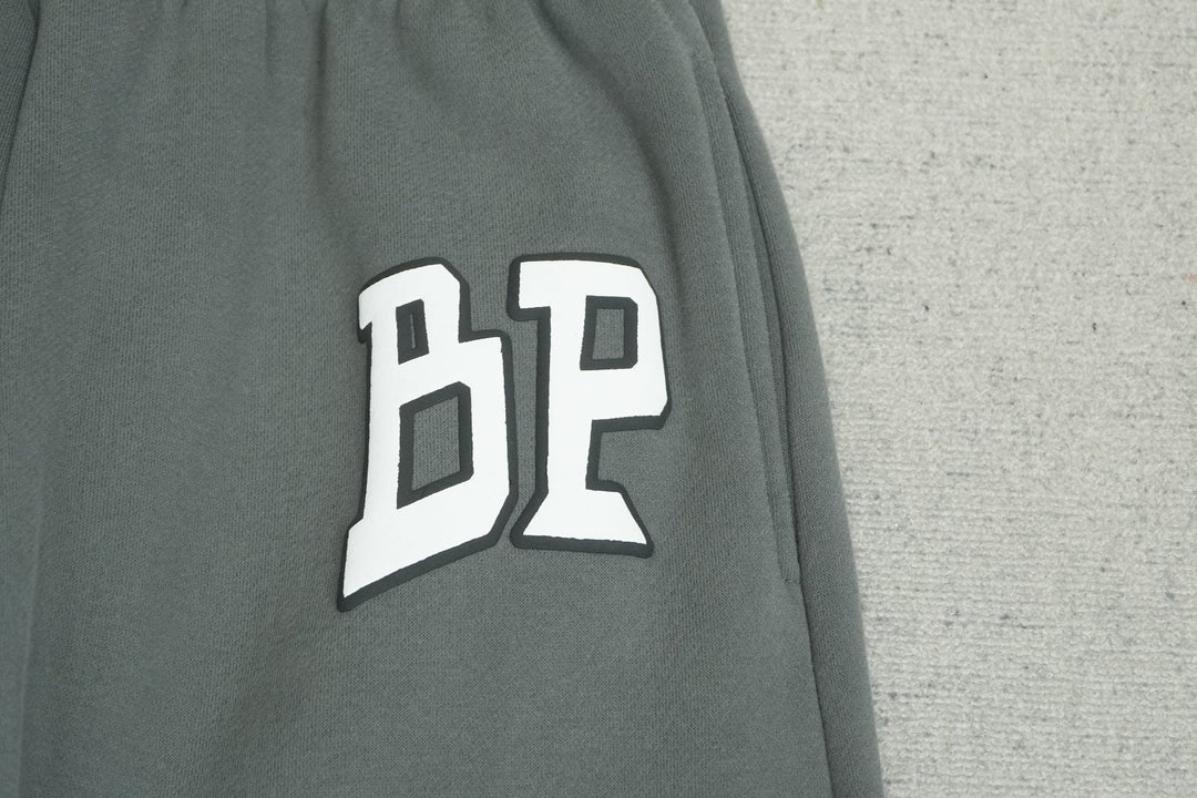 B - SWEATPANTS