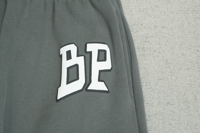 B - SWEATPANTS