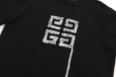 G - SWEATER