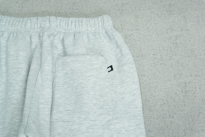 B - SWEATPANTS