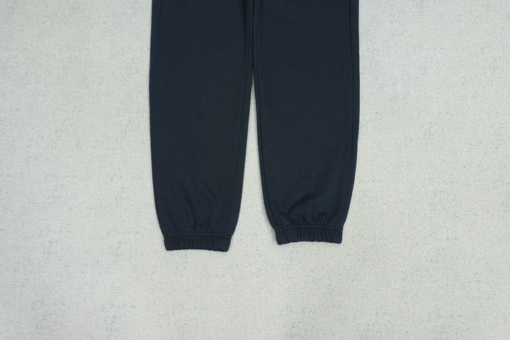 C - SWEATPANTS