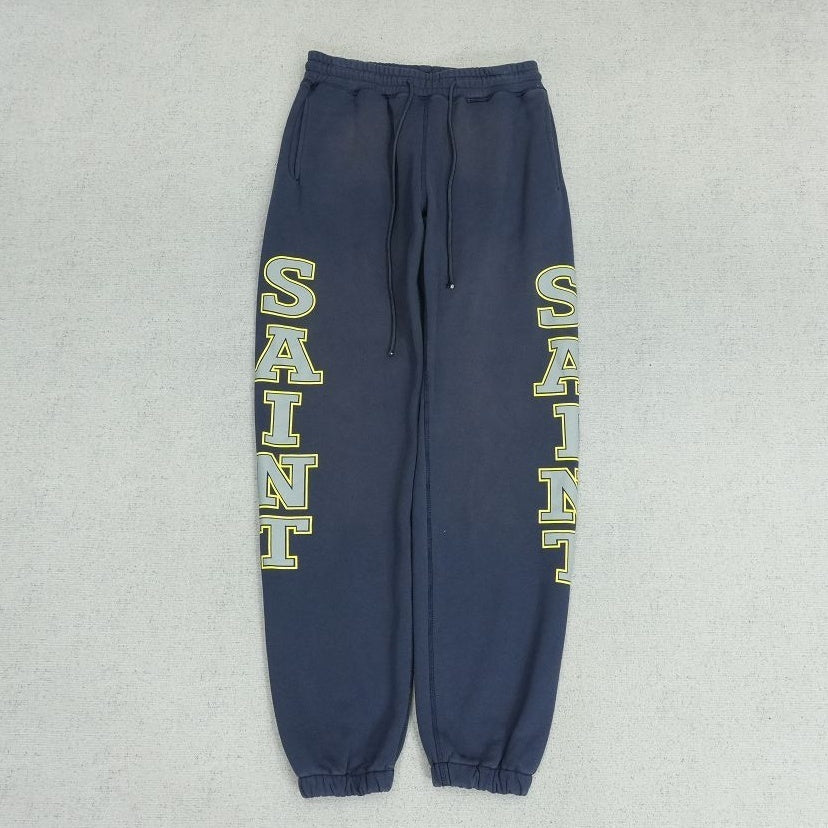 S - SWEATPANTS