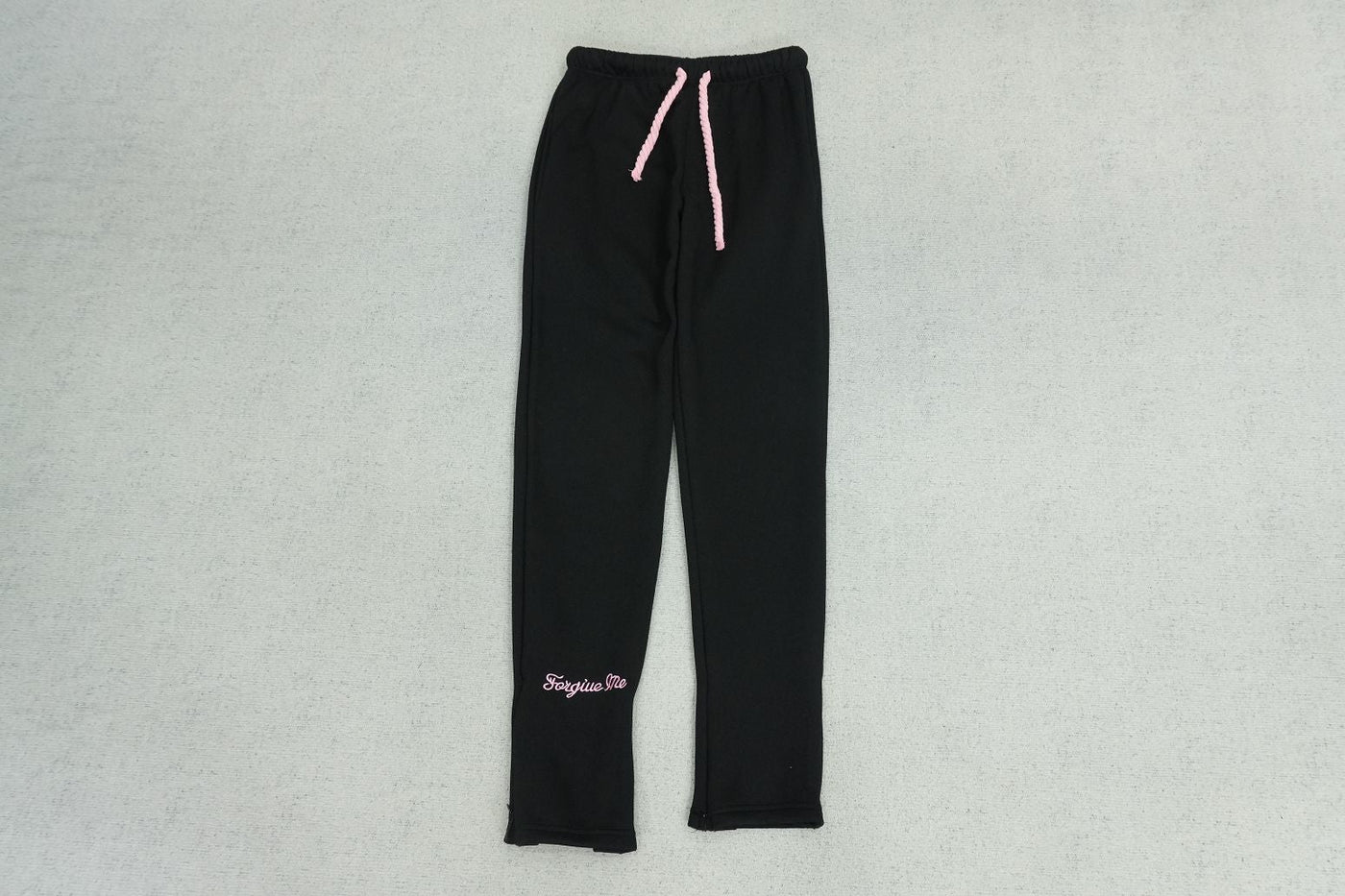 S - SWEATPANTS