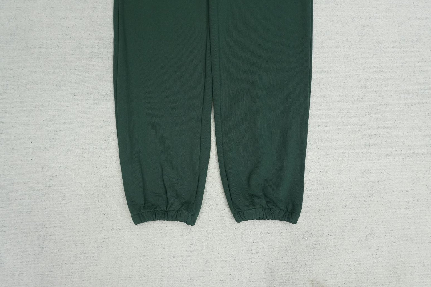 G - SWEATPANTS