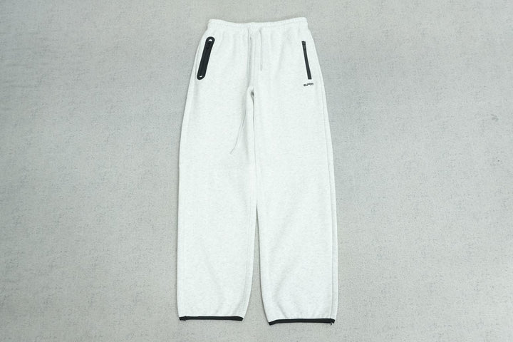 S - SWEATPANTS