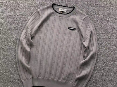 M - SWEATER