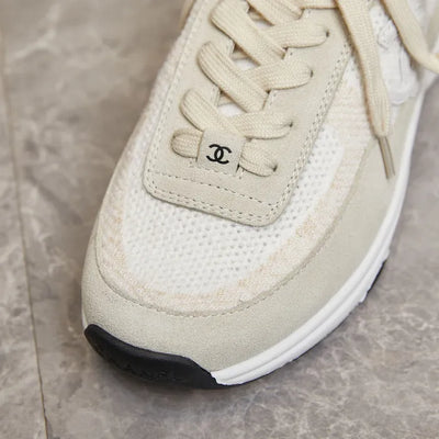 C - SNEAKERS