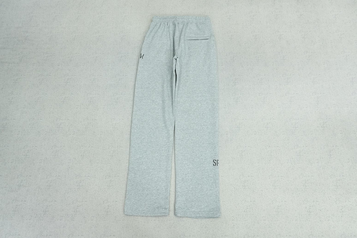 C - SWEATPANTS
