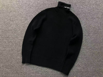 W - SWEATER